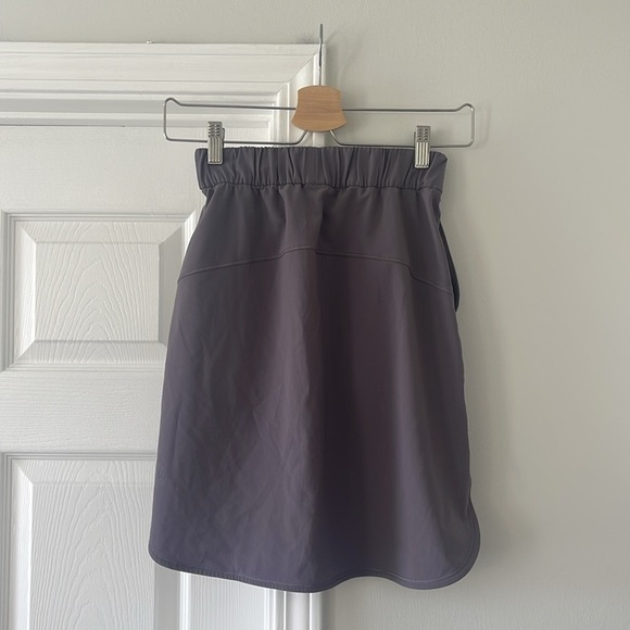 Lululemon On The Fly Skirt 21” - Picture 2 of 4